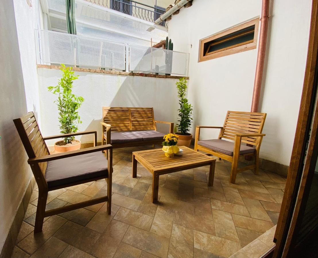 B&B Il Vicolo Caprarola Bagian luar foto