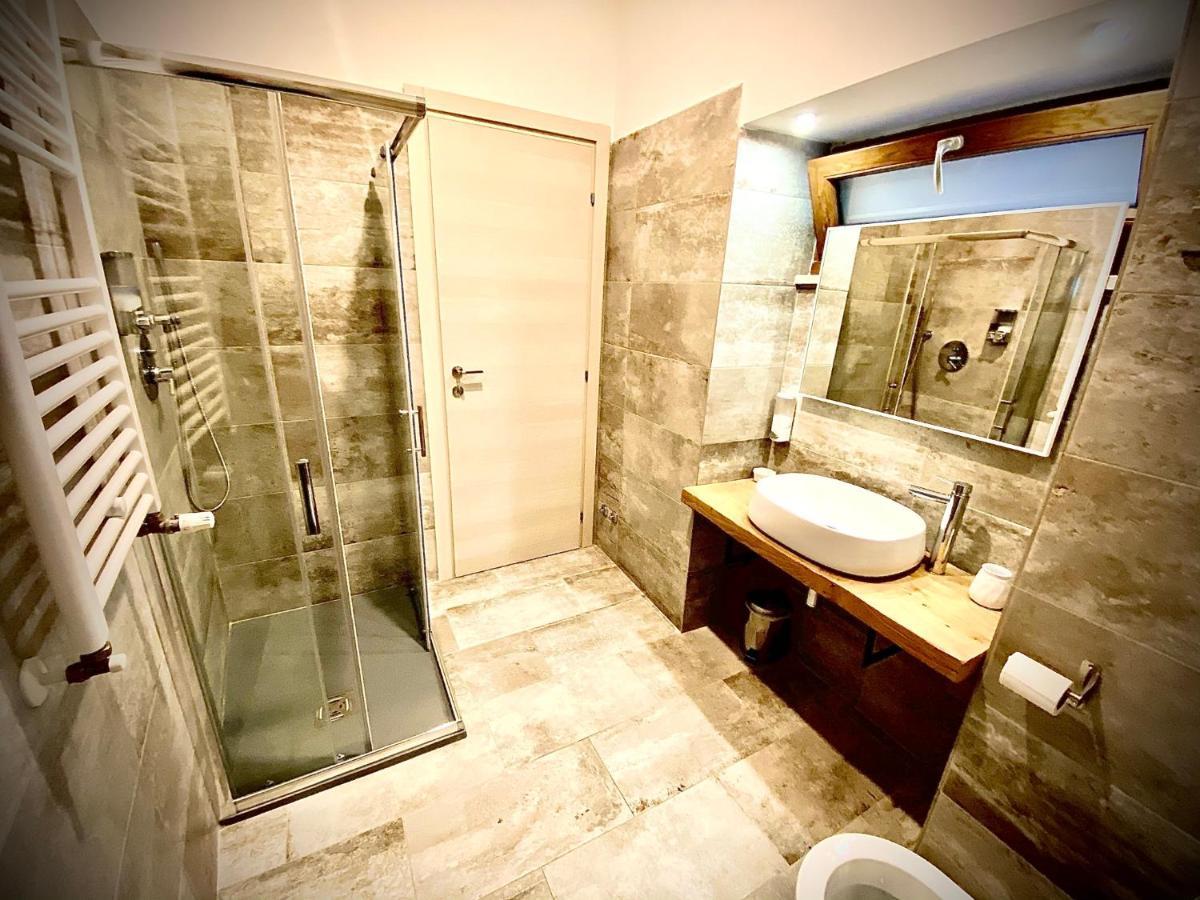 B&B Il Vicolo Caprarola Bagian luar foto