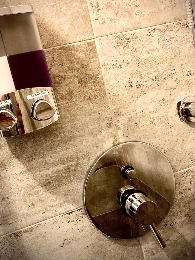 B&B Il Vicolo Caprarola Bagian luar foto